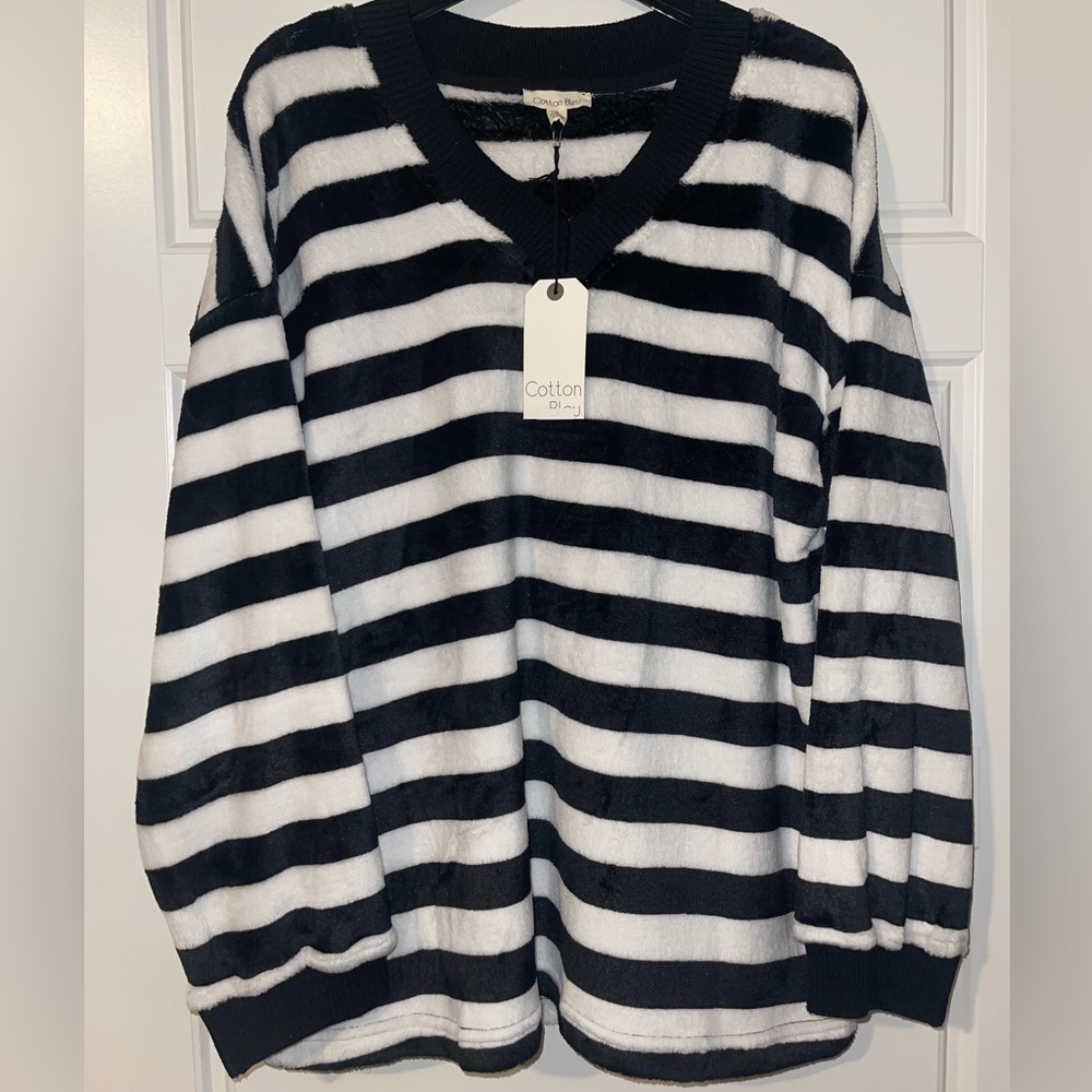 Cotton Bleu// Plush striped sweater